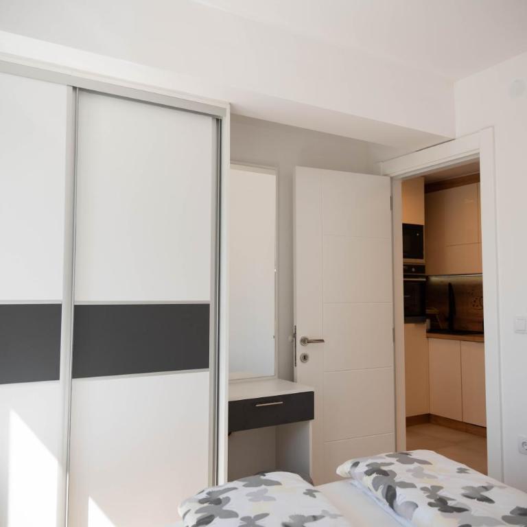 White Orchid Apartment Center Vrnjačka Banja - Apartman sa Terasom - 15