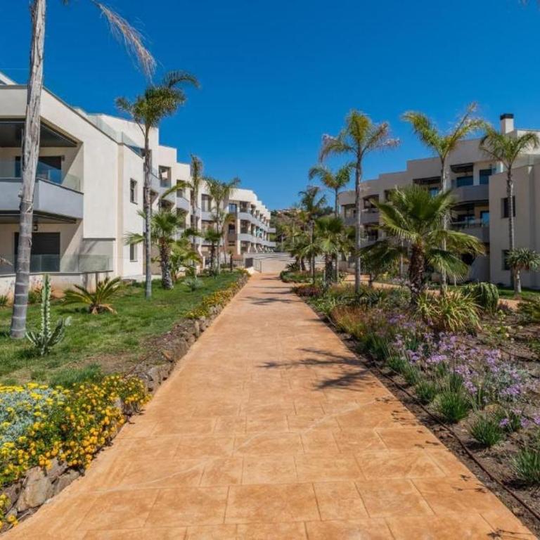 1º Línea de playa con piscina panorámica & parking - Apartamento de 2 dormitorios - 20