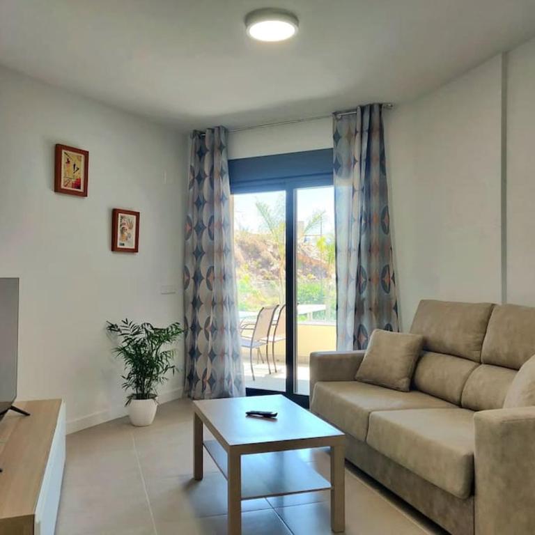 1º Línea de playa con piscina panorámica & parking - Apartamento de 2 dormitorios - 32