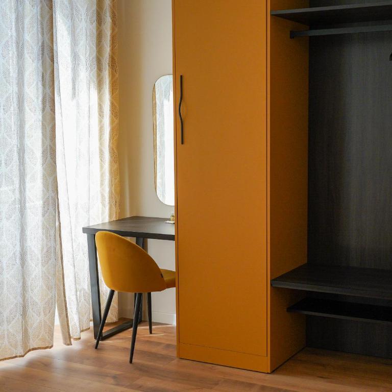 FEEL - Mille Suites - Camera Tripla con Bagno in Comune - 4