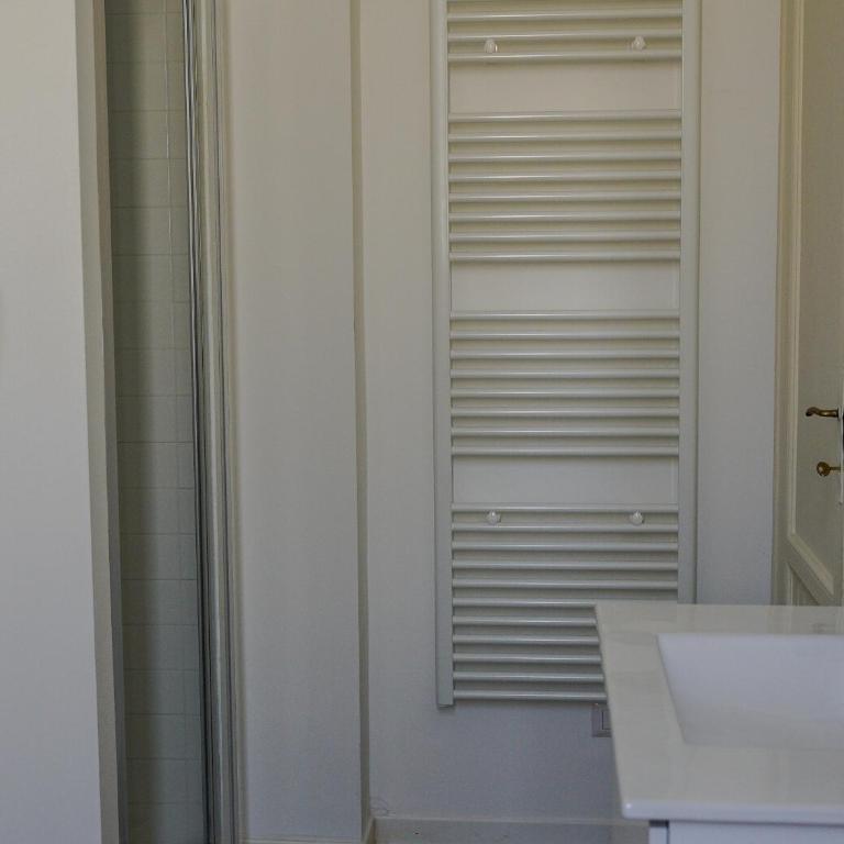 FEEL - Mille Suites - Camera Tripla con Bagno in Comune - 16