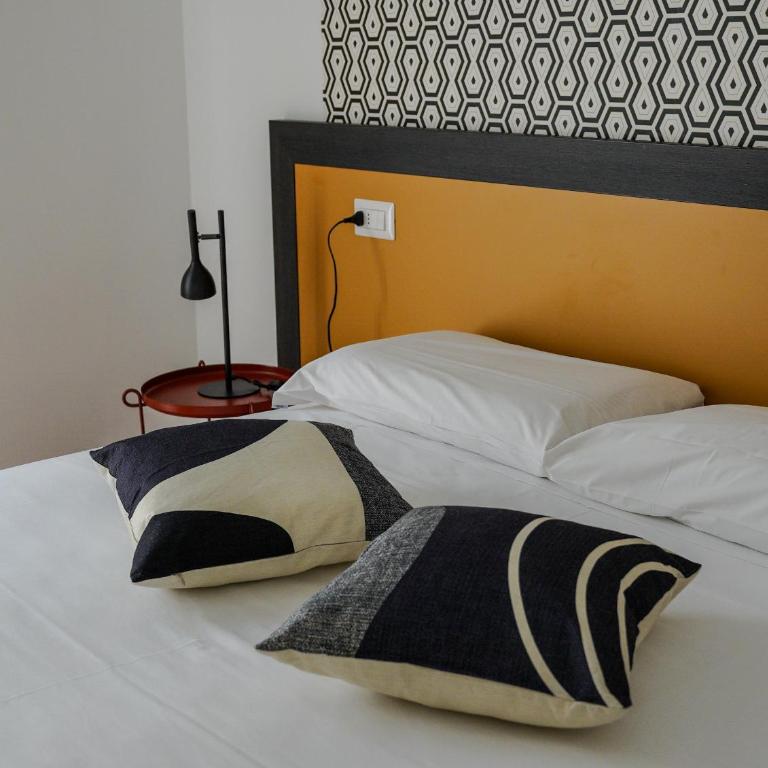 FEEL - Mille Suites - Camera Matrimoniale con Bagno in Comune - 5