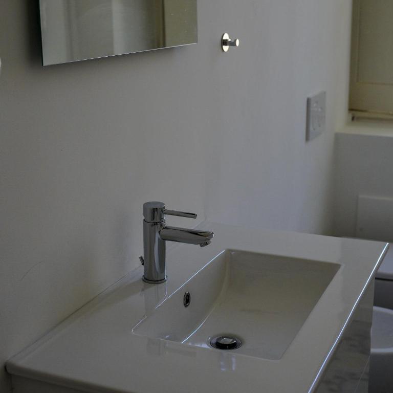 FEEL - Mille Suites - Camera Tripla con Bagno in Comune - 15