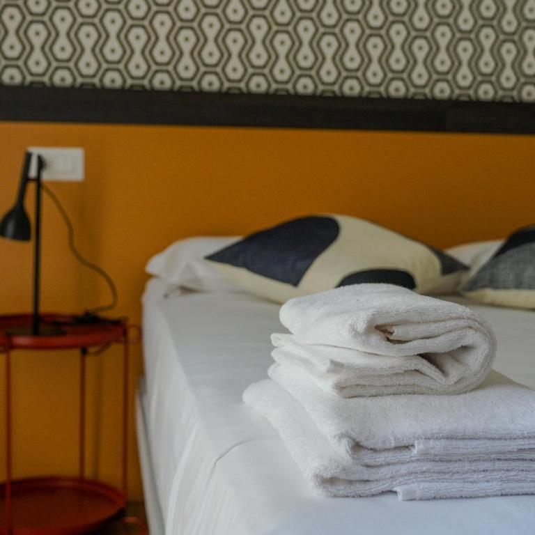 FEEL - Mille Suites - Camera Matrimoniale con Bagno in Comune - 8