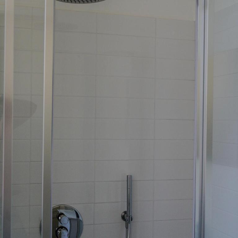 FEEL - Mille Suites - Camera Matrimoniale con Bagno Privato - 13