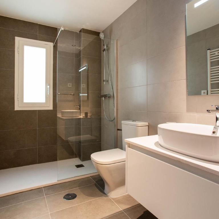 Bernabeu Exclusive en Madrid - Three-Bedroom Apartment - 13