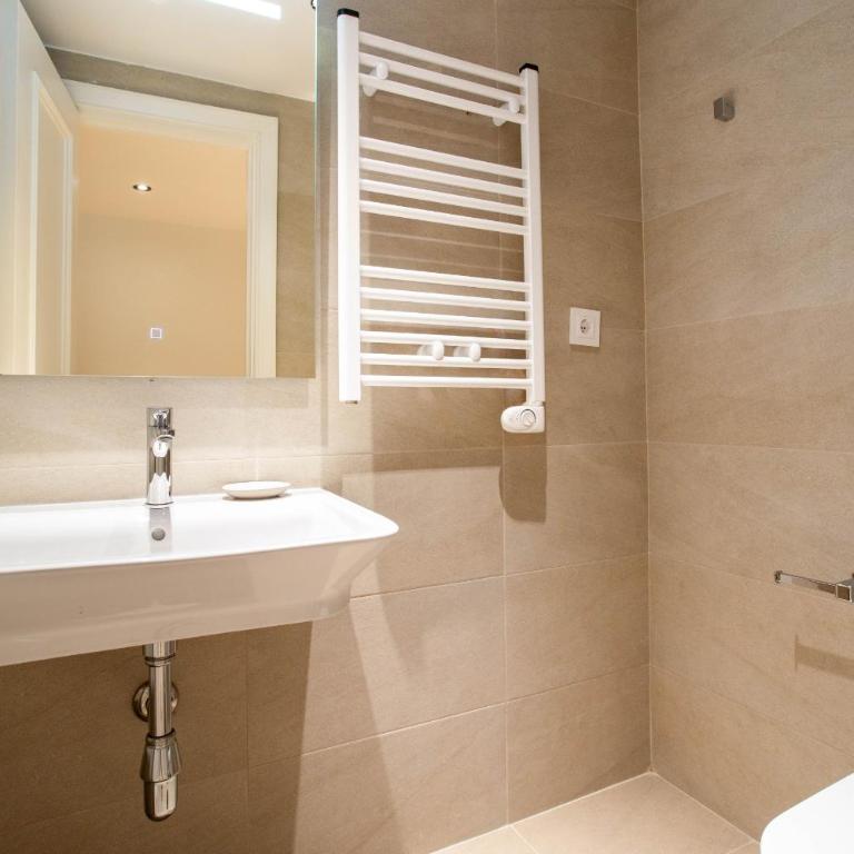Bernabeu Exclusive en Madrid - Three-Bedroom Apartment - 21