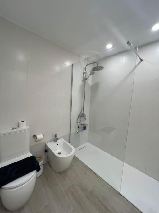 Elegante y luminoso apartamento de playa - Two-Bedroom Apartment - 10