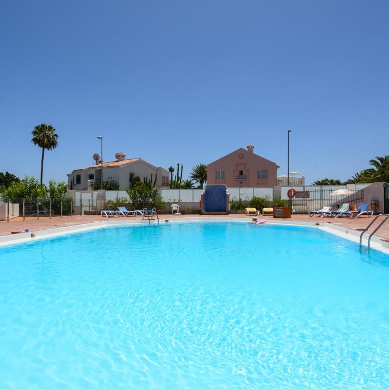 Sol y Playa - Two-Bedroom Apartment - 26