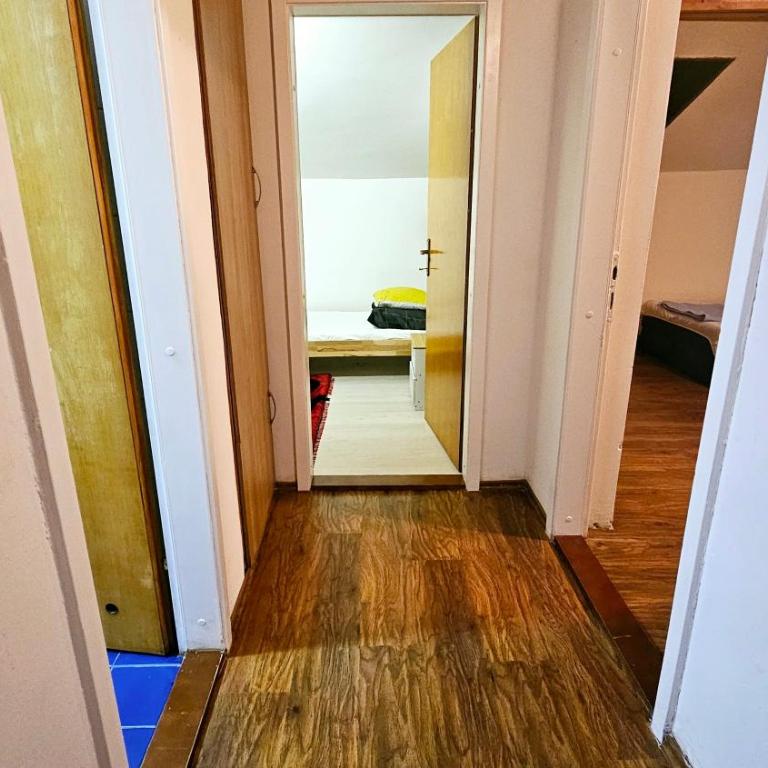 Idolina Apartment - Apartman sa 3 Spavaće Sobe i Balkonom - 62