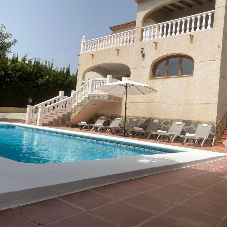 Agradable Villa con piscina y vistas al mar - Villa with Private Pool - 1