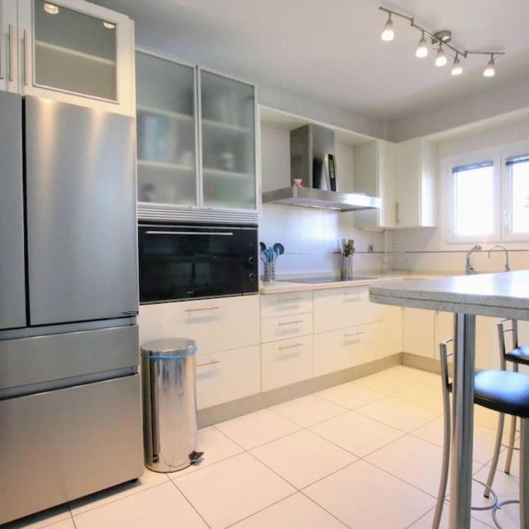 TESS Villa Andalusian Sun - Six-Bedroom House - 8