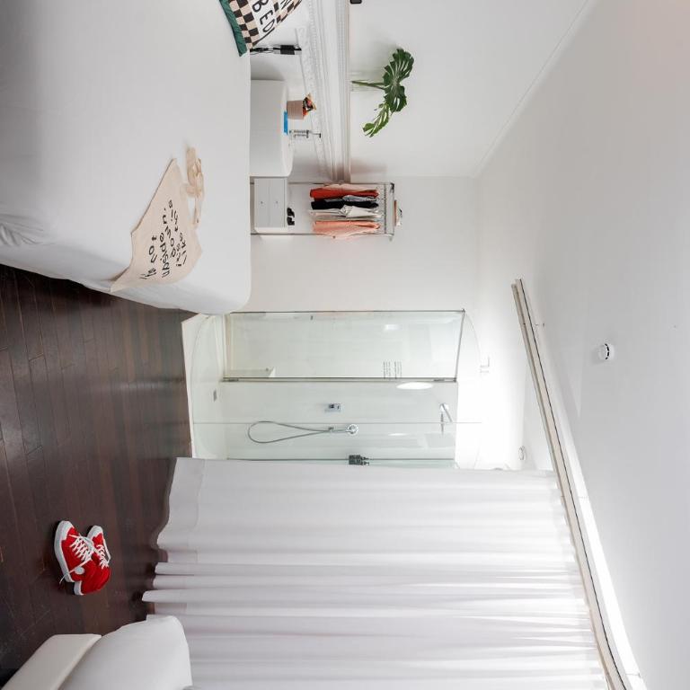 Chic & Basic Born Boutique Hotel - Triple Room - 4