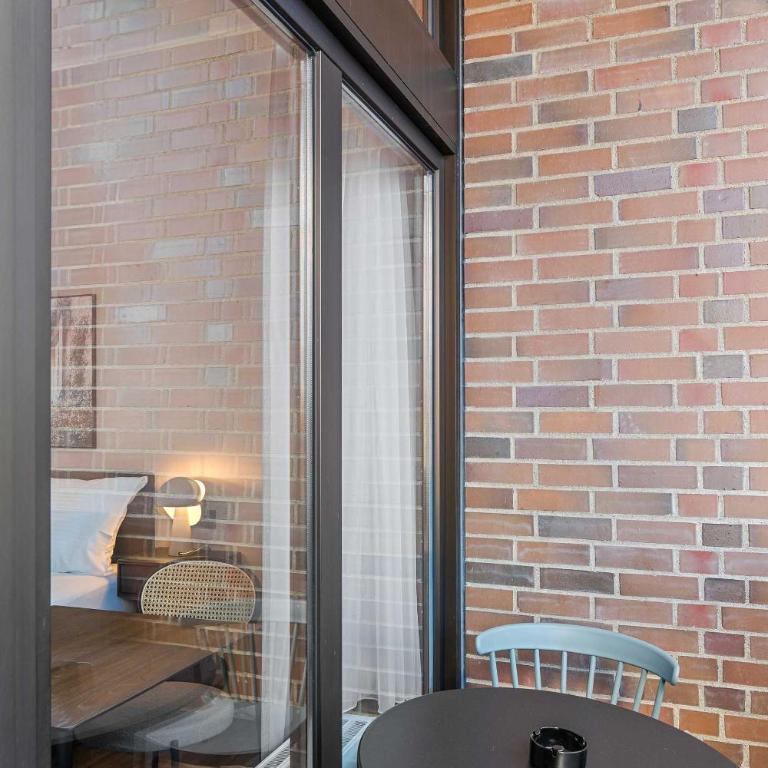 Limehome Memmingen Maximilians - Suite mit Balkon - 4