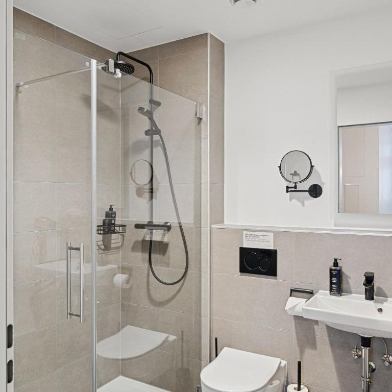 Limehome Memmingen Maximilians - Suite mit Balkon - 7