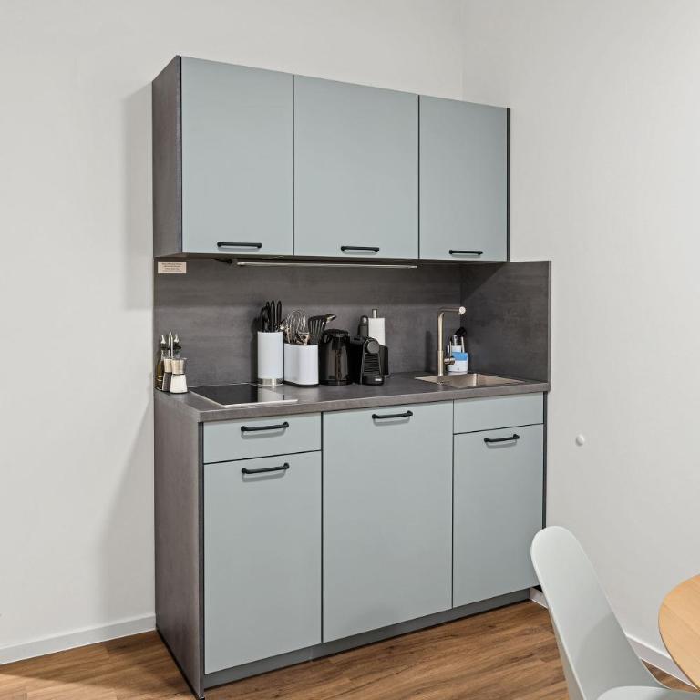 Limehome Memmingen Maximilians - Comfort Suite mit Schlafsofa - 11