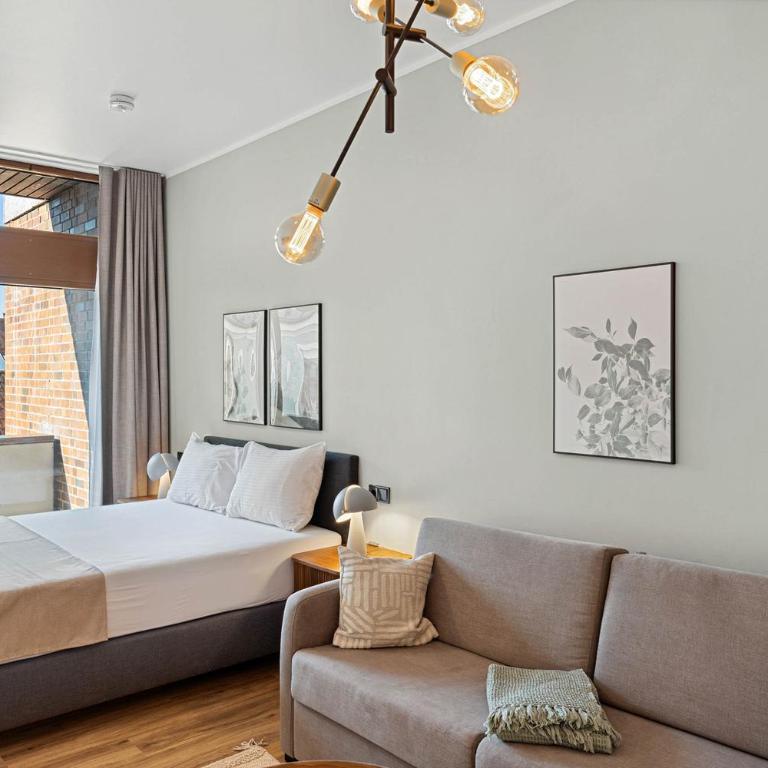 Limehome Memmingen Maximilians - Comfort Suite mit Balkon - 8