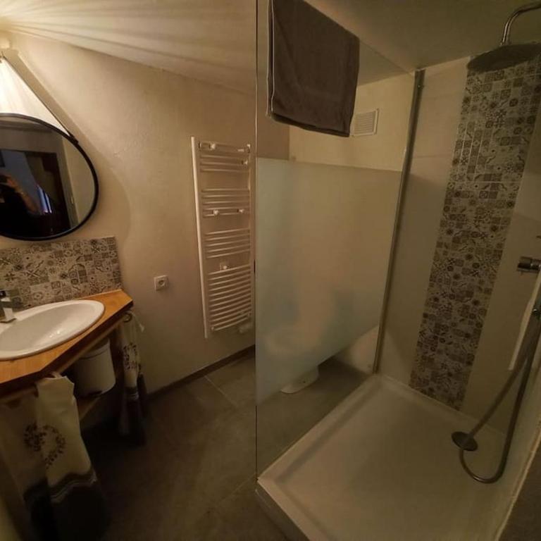 Agréable maison de ville avec cheminée - Maison 4 Chambres - 6