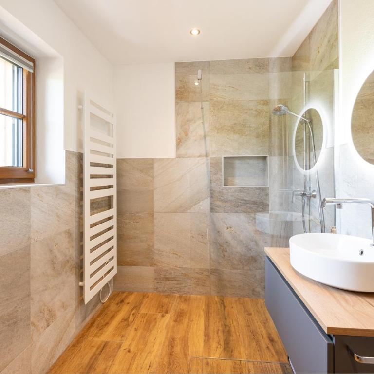 Obereggut - Deluxe Apartment mit 2 Schlafzimmern und Gartenblick - 19