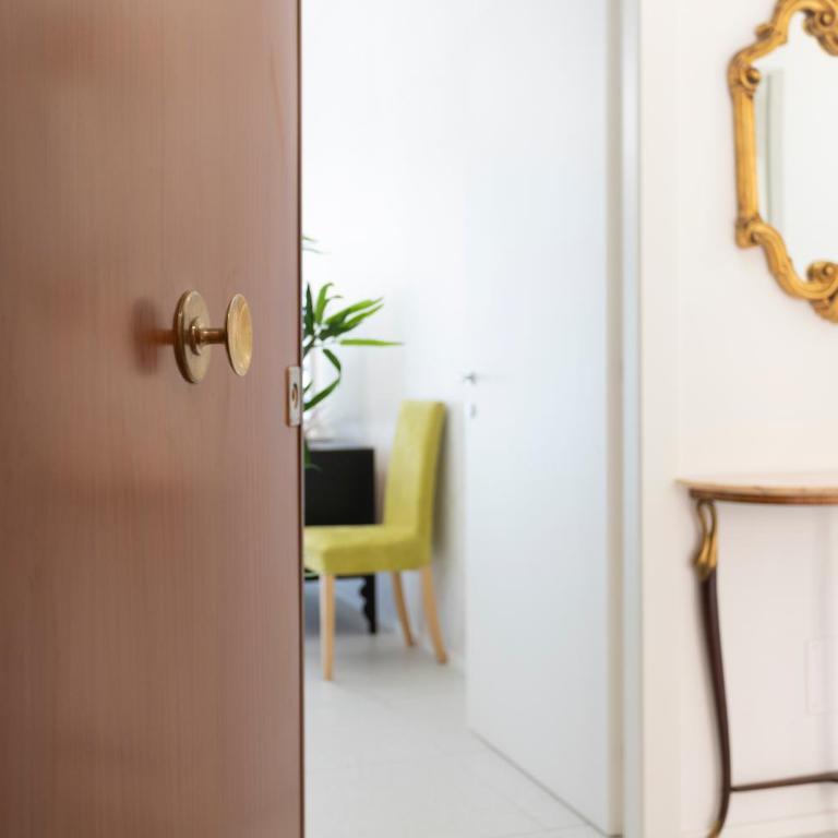 Carlotta Stylish Apartment Close Tiburtina Station - Appartamento con 2 Camere da Letto e Balcone - 6