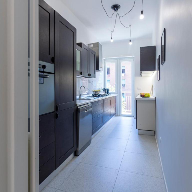 Carlotta Stylish Apartment Close Tiburtina Station - Appartamento con 2 Camere da Letto e Balcone - 3