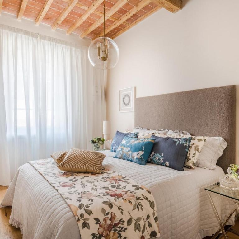 Letters from Lucca Contemporary 2 Bedrooms 2 Bathrooms Apartment - Two-Bedroom Apartment - 12