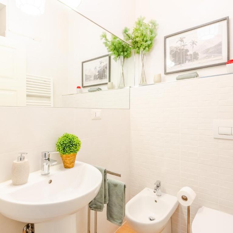 Letters from Lucca Contemporary 2 Bedrooms 2 Bathrooms Apartment - Two-Bedroom Apartment - 26