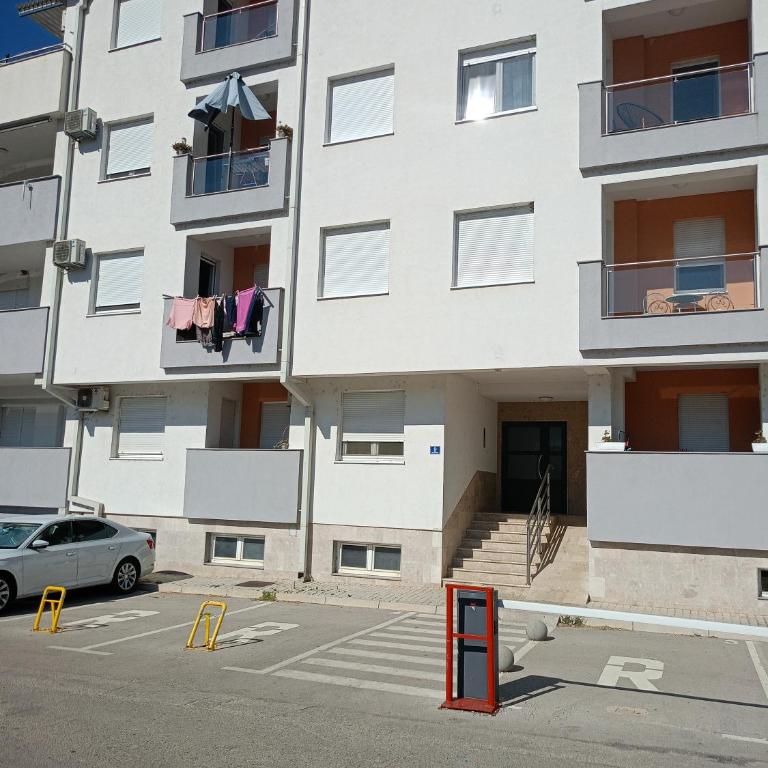 Apartman centar grada 1 - Apartman sa Pogledom na Bazen - 17