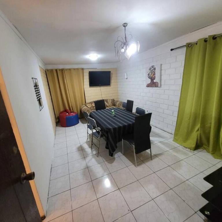 Casa a pasos de Estadio Nacional - Five-Bedroom House - 5