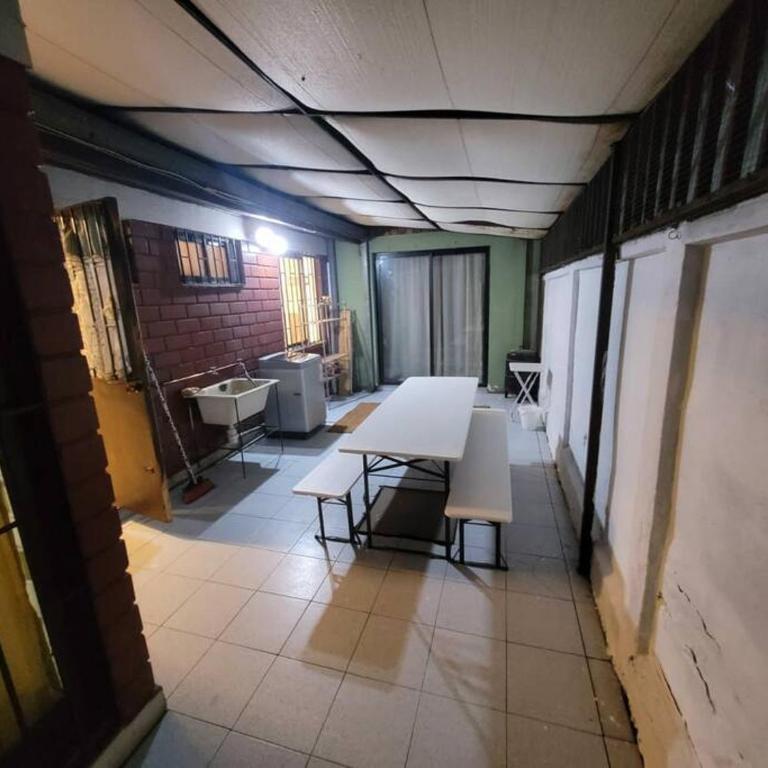 Casa a pasos de Estadio Nacional - Five-Bedroom House - 9