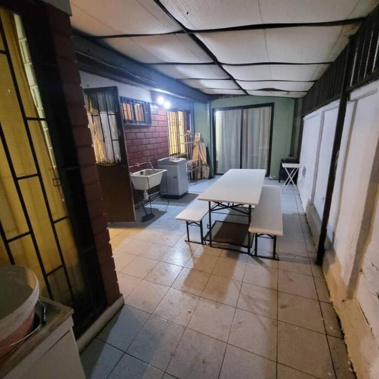 Casa a pasos de Estadio Nacional - Five-Bedroom House - 12