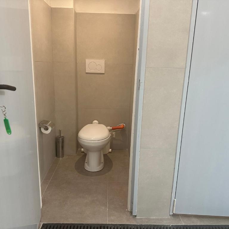 CconfortHotels Host Bari Centrale - Letto a Castello in Dormitorio Misto - 4