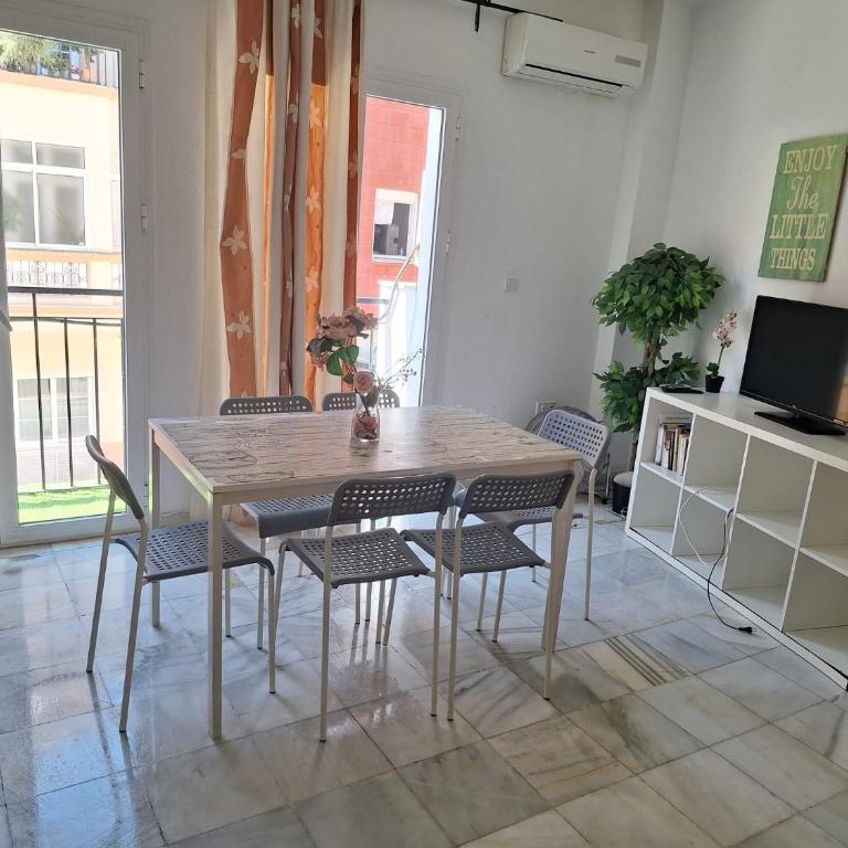 apartamentos Centro PICASSO - One-Bedroom Apartment - 6