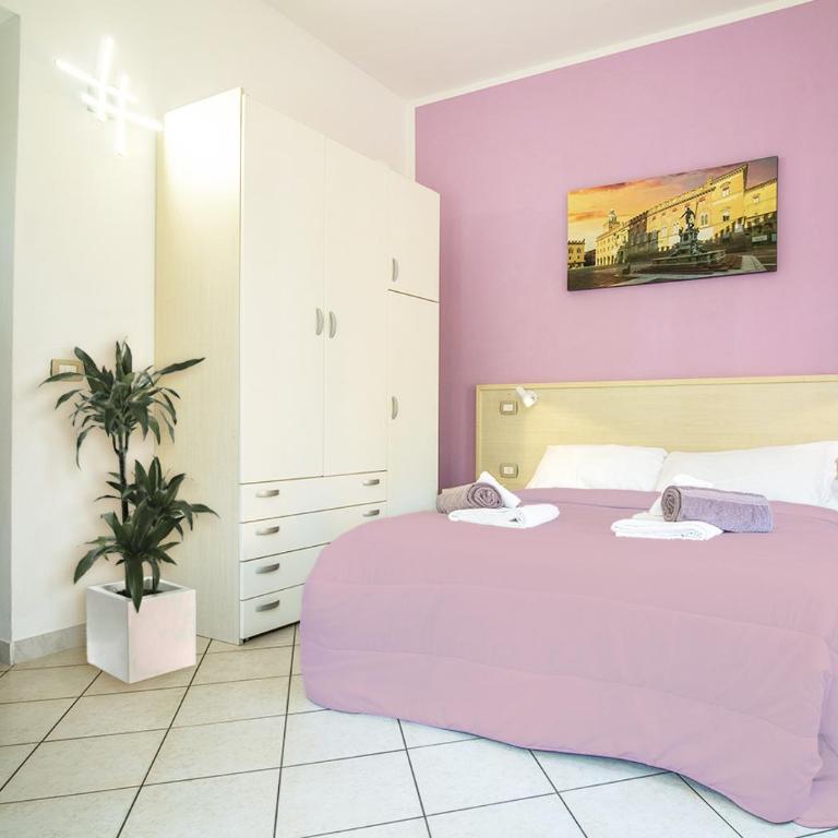 Athena Rooms - Parcheggio privato - Camera Matrimoniale con Bagno Privato - 6