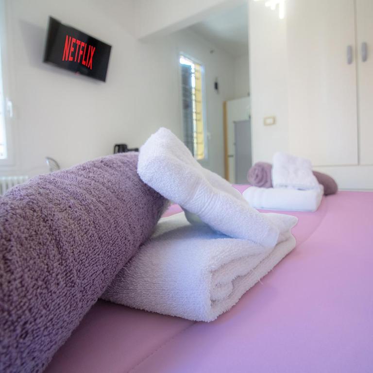 Athena Rooms - Parcheggio privato - Camera Matrimoniale con Bagno Privato - 7