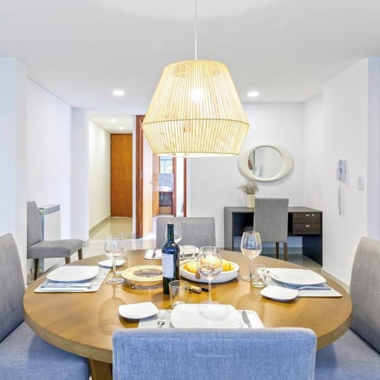Luminoso y cómodo, excelente ubicación - Apartamento de 2 dormitorios - 4