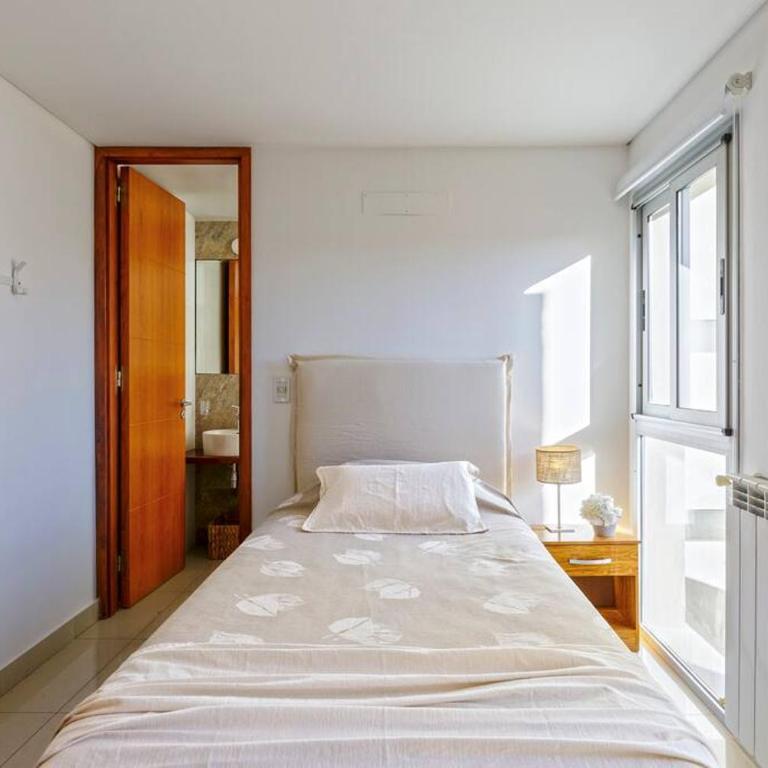 Luminoso y cómodo, excelente ubicación - Two-Bedroom Apartment - 19