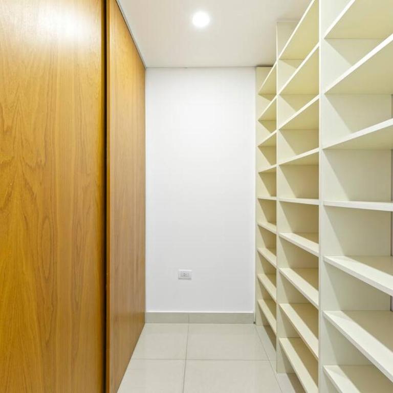 Luminoso y cómodo, excelente ubicación - Apartamento de 2 dormitorios - 28