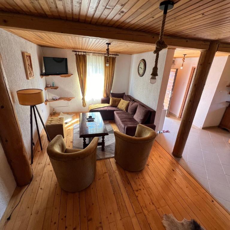 Villa Marija - Three-Bedroom House - 17