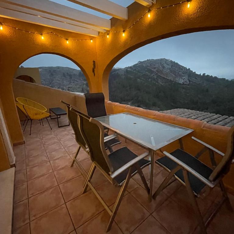 Montecala 3-bedroom apartment with spectacular views and pools - Apartamento de 3 dormitorios con vistas a las montañas - 9