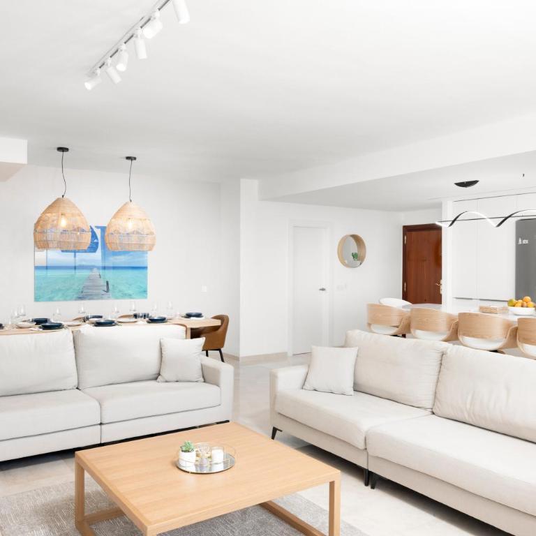 Stunning Marina Seaview Penthouse - Puerto Deportivo - Apartment - 3