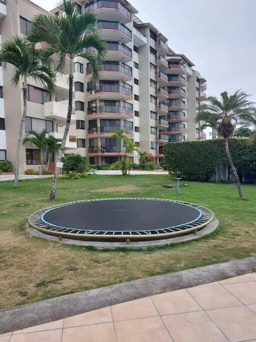 Depar 404 Vista al mar Tonsupa Playa Almendro - Three-Bedroom Apartment - 57