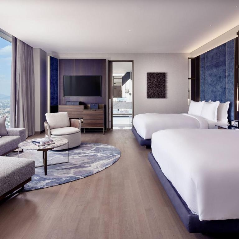 The Ritz-Carlton, Mexico City - Habitación Deluxe Esquinera con vistas a la ciudad - 2 camas grandes - 4