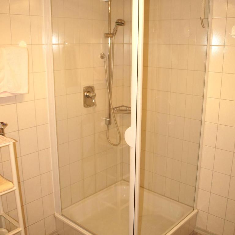 Ferienwohnung Milz - Apartment mit Dusche - 8
