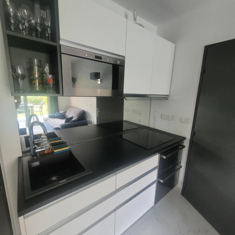 Agreable et Calme 3 pieces Terrasse, Piscine, Tennis, Plage - Appartement 2 Chambres - 10
