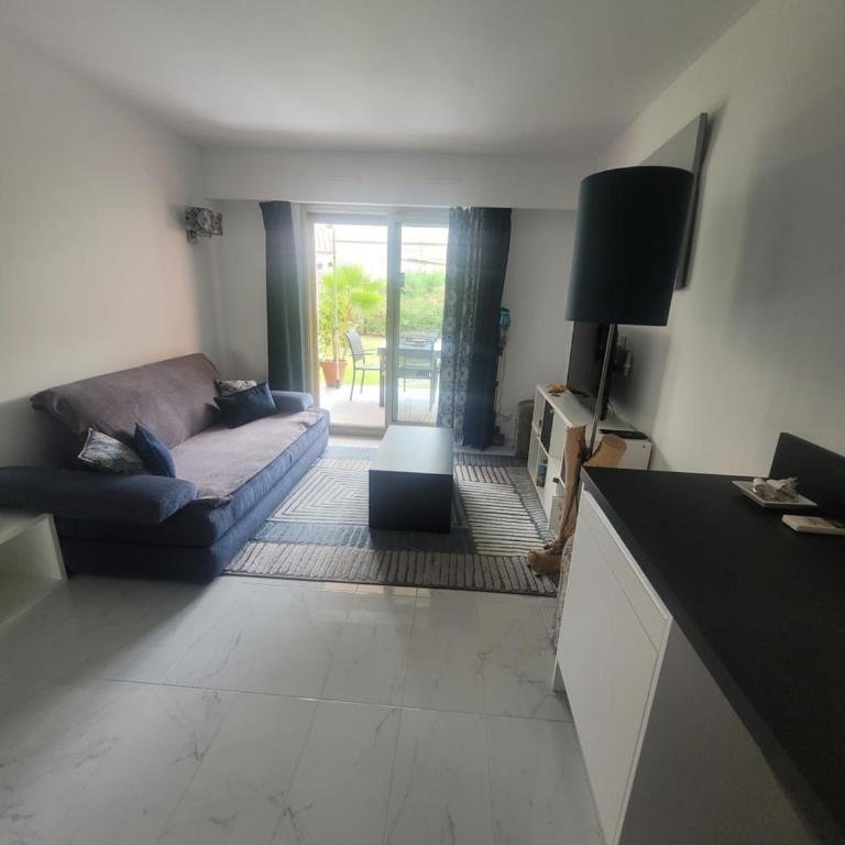 Agreable et Calme 3 pieces Terrasse, Piscine, Tennis, Plage - Appartement 2 Chambres - 14
