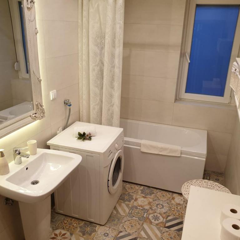 Shabby Chik, cozy apartment near St Sava Temple - One-Bedroom Apartment - 15