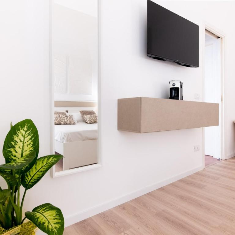 Diletti Rooms - Camera Matrimoniale con Bagno Privato - 7