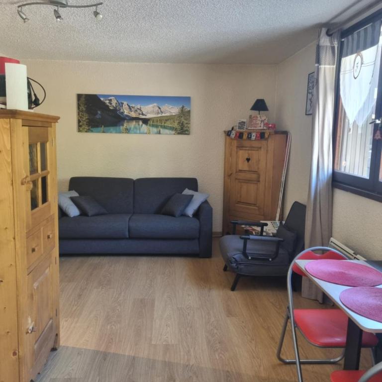 Studio 2 personnes Serre Chevalier 1350m LE BOIS DES COQS 5min des pistes avec balcon 5m2 parking et casier à ski - Studio avec Balcon - 7