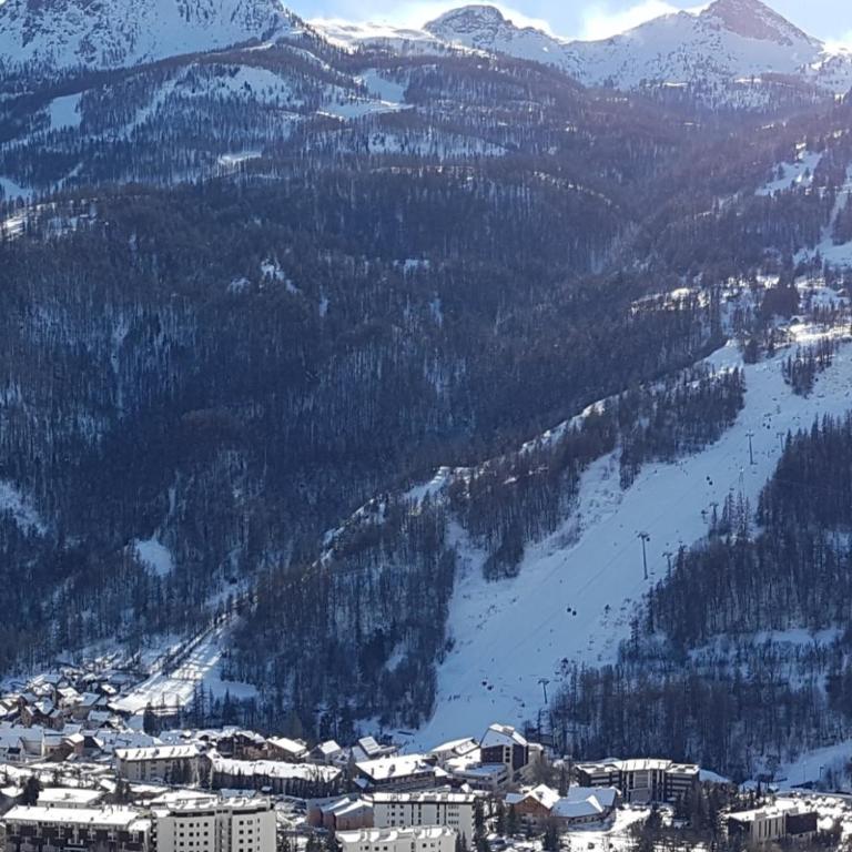 Studio 2 personnes Serre Chevalier 1350m LE BOIS DES COQS 5min des pistes avec balcon 5m2 parking et casier à ski - Studio avec Balcon - 17